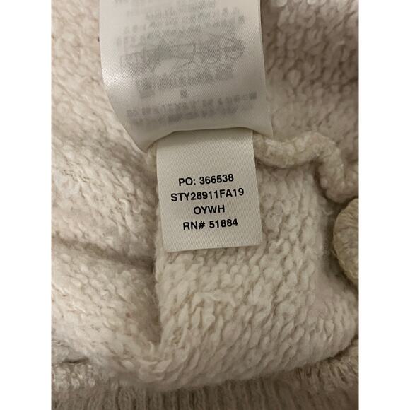 Patagonia Woolie Fleece in Oyster White - Picture 10 of 11